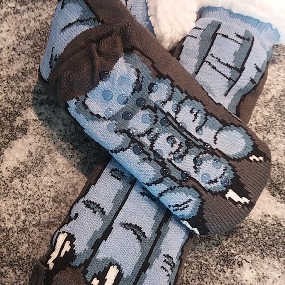 Men's Fuzzy Dragon Socks - Dragon Claws - Picture 3 of 6